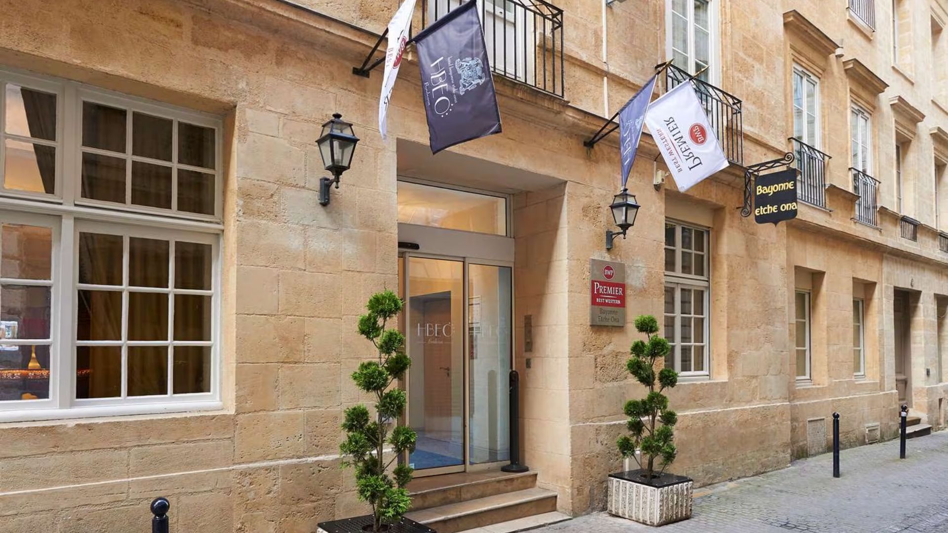 Taxi Best Western Premier Bayonne Etche-Ona Bordeaux - GoChauffeur