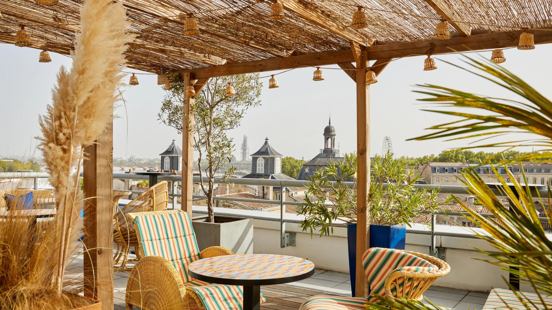 Taxi Hotel Indigo Bordeaux Chartrons - GoChauffeur