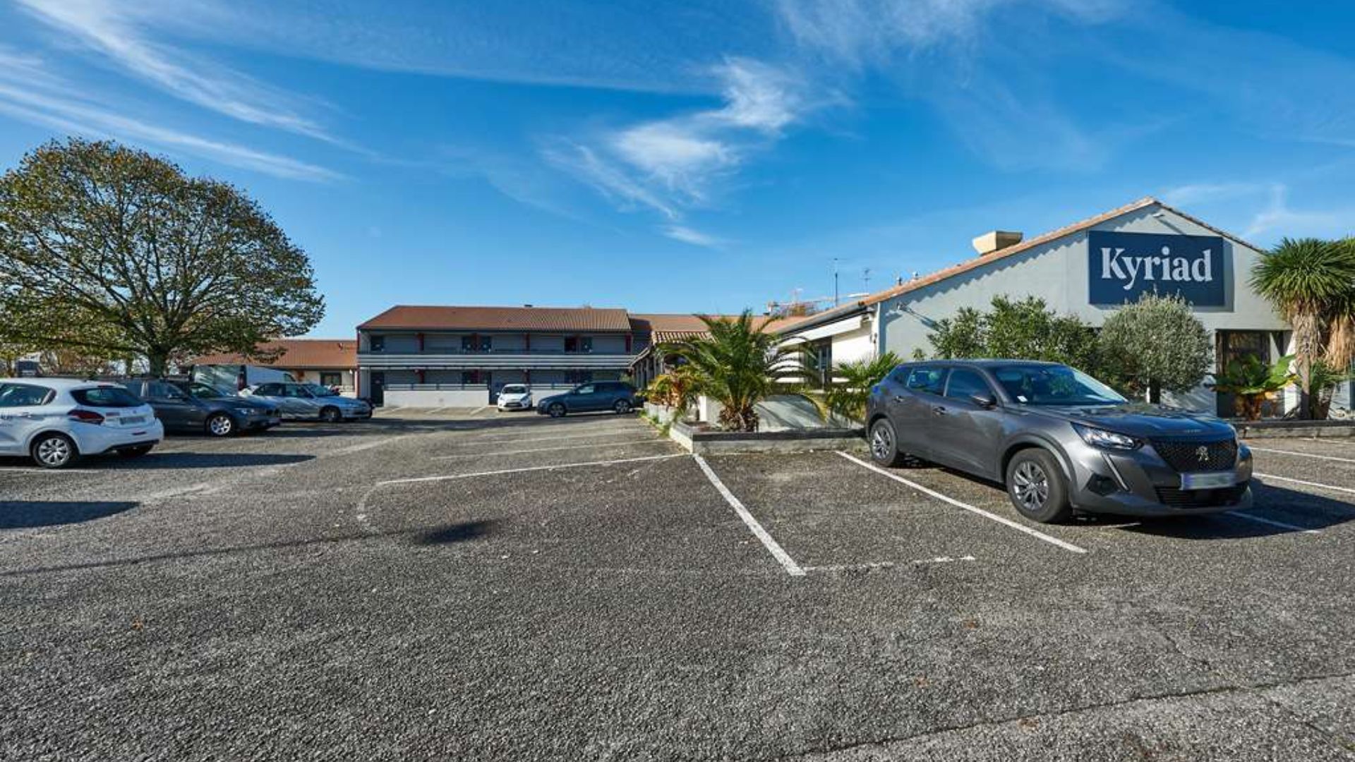 Taxi Kyriad Bordeaux Merignac Aeroport - GoChauffeur
