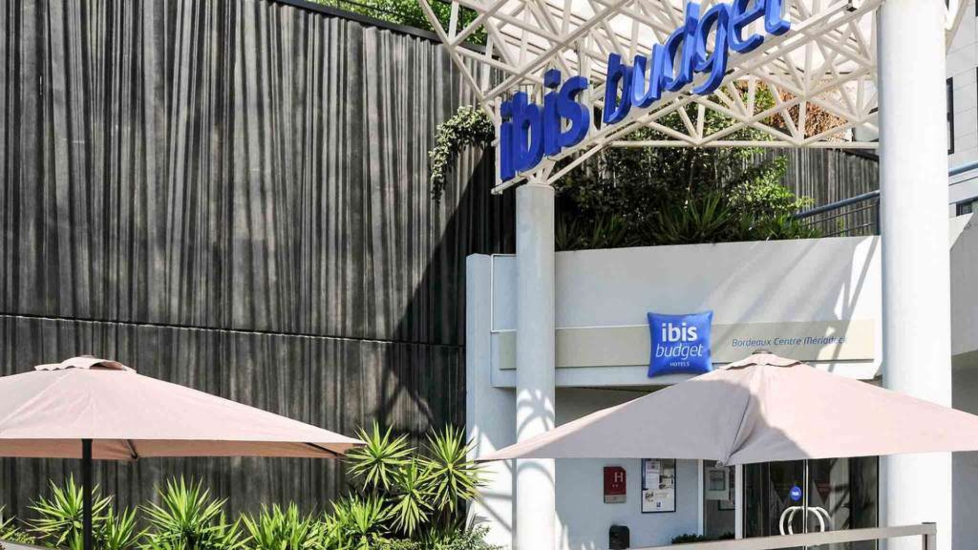 Taxi ibis budget Bordeaux Centre Meriadeck - GoChauffeur