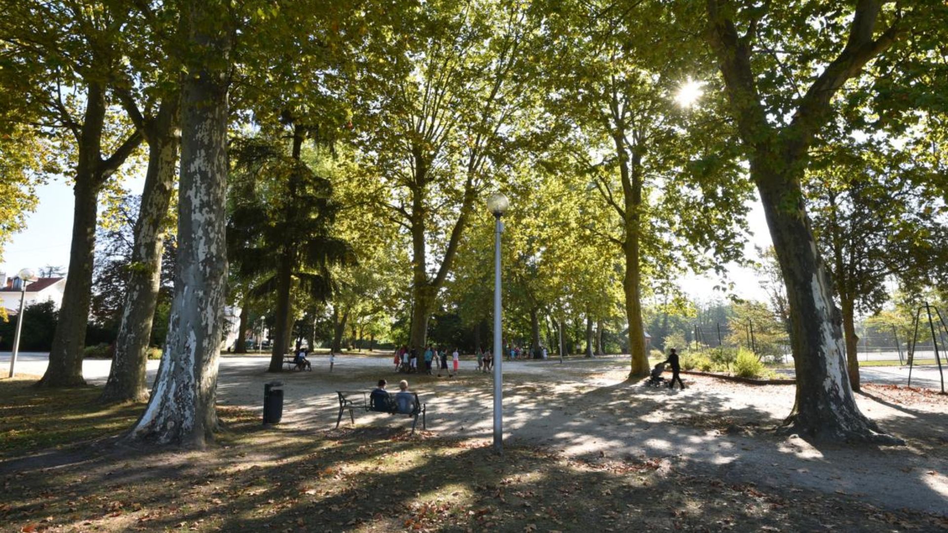 Taxi Pessac Haut-Lévêque – Chauffeur privé 24h/24